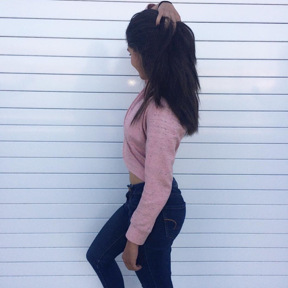 American Apparel Pink Crop Top Long Sleeve Crewneck Sweatshirt (fits a S/M best)